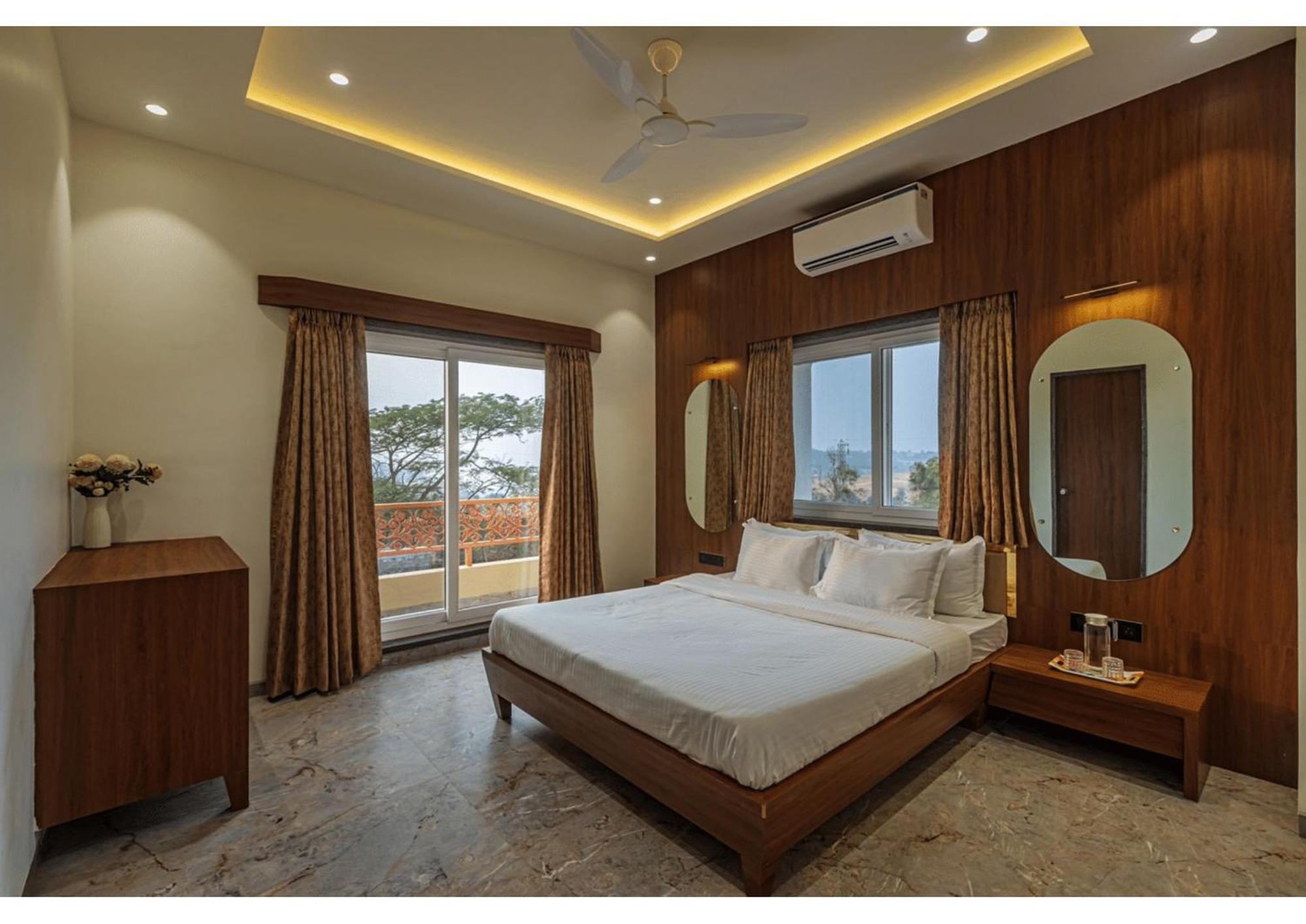 Mountain Glory 8Bhk By Tensorstays, Pool & Theater إيغاتبوري المظهر الخارجي الصورة